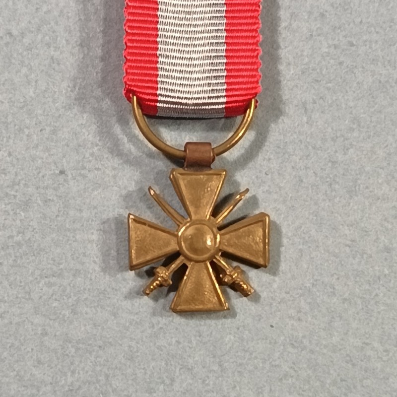FRANCE REDUCTION DE LA MEDAILLE CROIX DES TOE THEATRES DES OPERATIONS EXTERIEURS